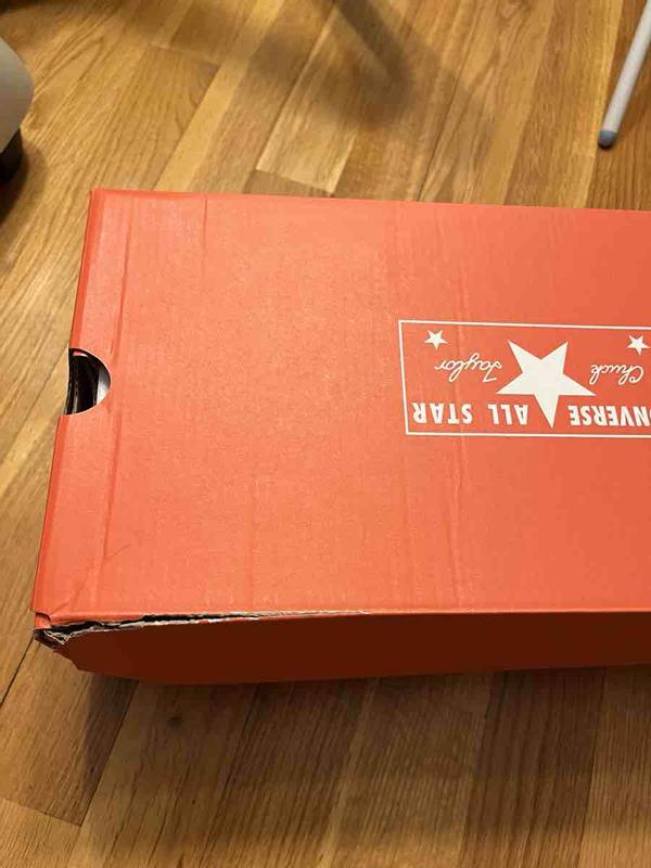 Customer photo for "horrible shipping"