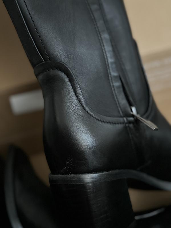 Customer photo for "Display pair"