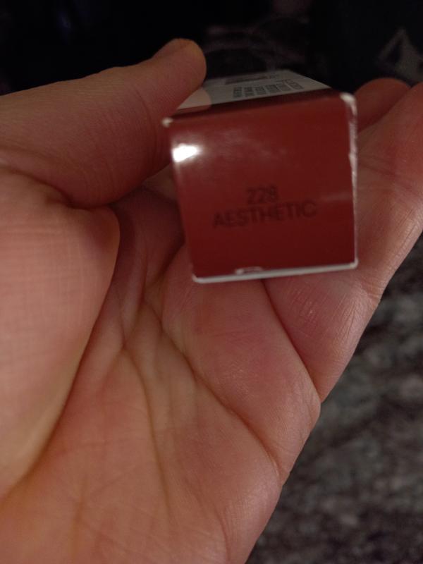 Very nice lip gloss