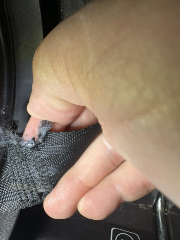 Customer photo for "Straps Shredding- Not worth the money"