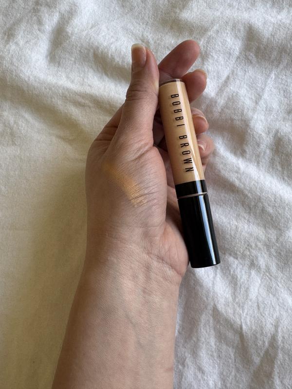Customer photo for "One swipe under my eyes"