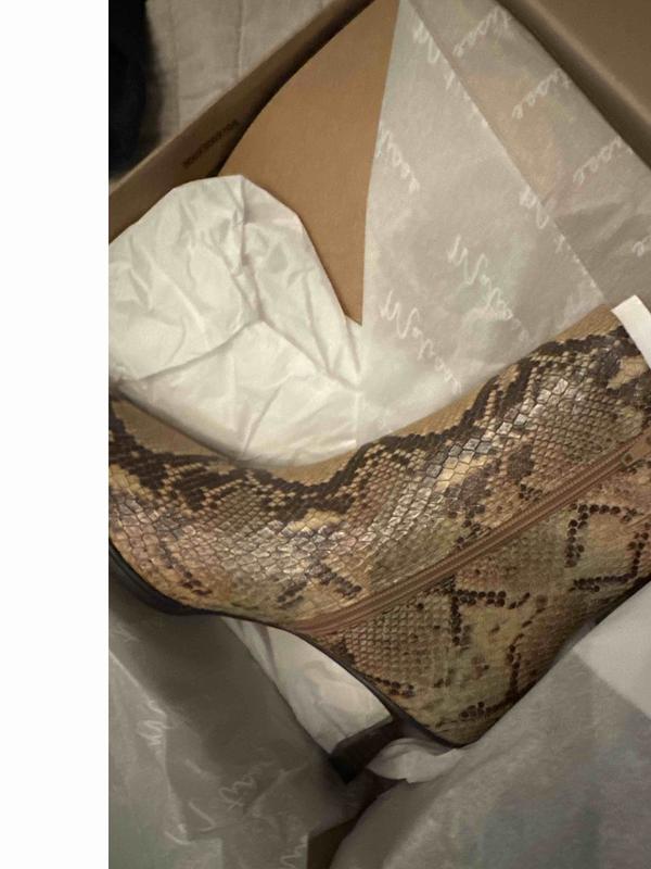 Review Thumbnail Image 0 234860150