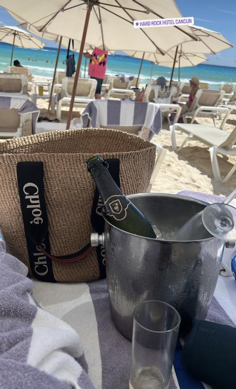 Review Thumbnail Image 0 228886994