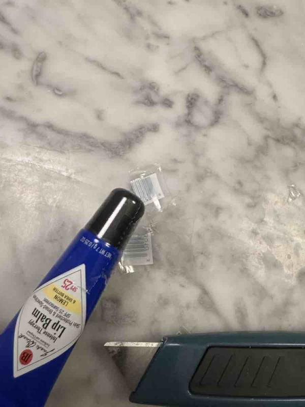 Customer photo for "never buy this"