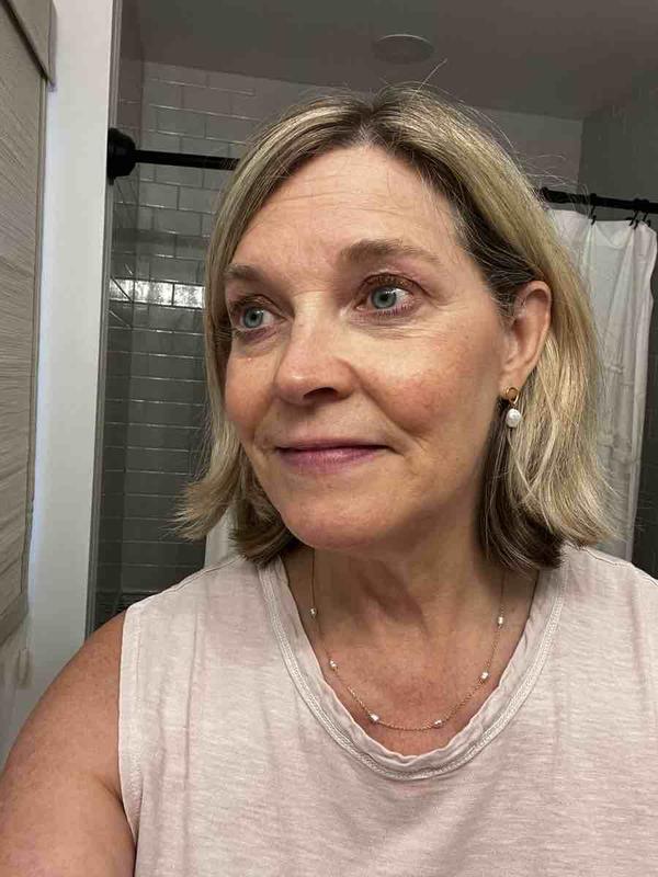 Customer photo for "Perfect casual pearl earrings"