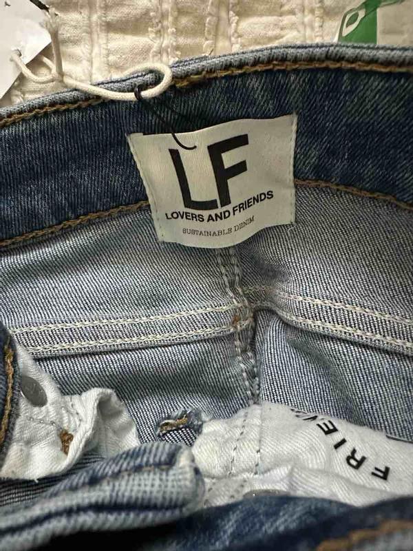 Review Thumbnail Image 1 244553270