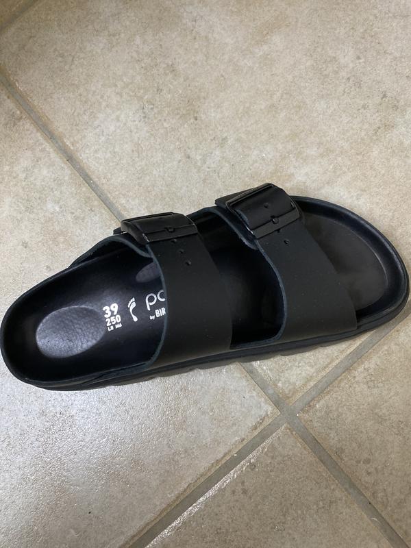 Customer photo for "Great sandals !"