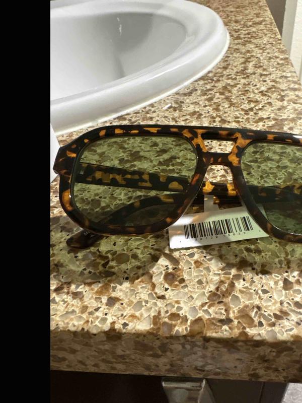 Review Thumbnail Image 0 248443144