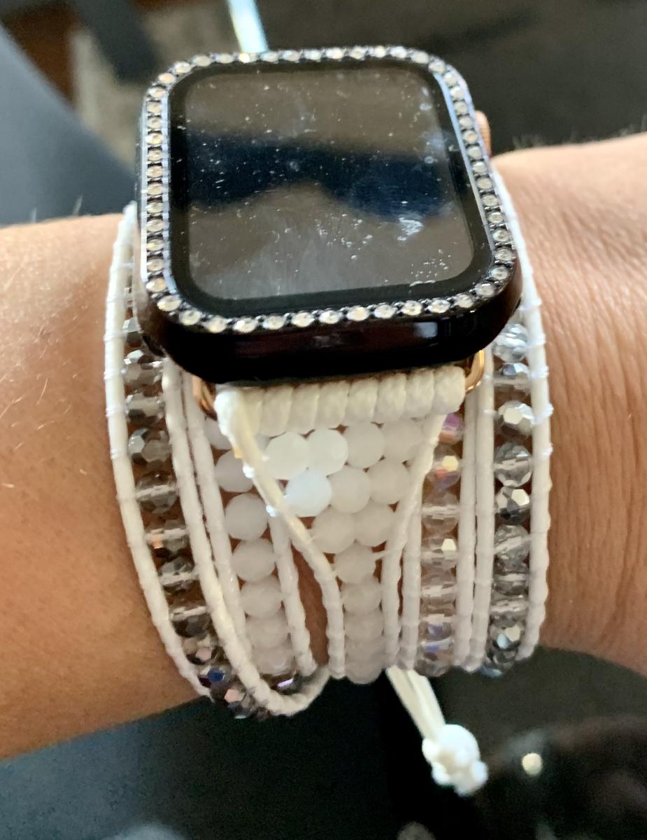 Customer photo for "Absolutely gorgeous Apple Watch band"