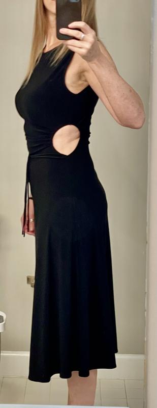 Customer photo for "5’10” — More midi than Maxi"