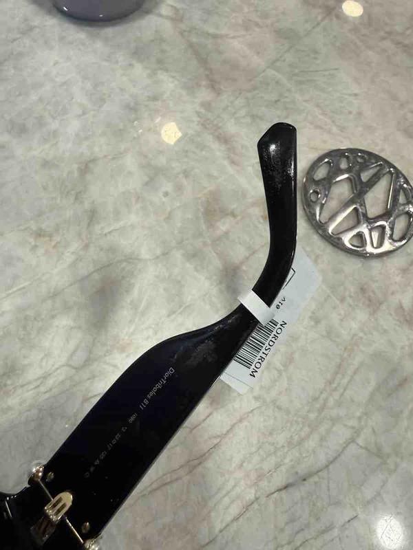 Review Thumbnail Image 1 248137581