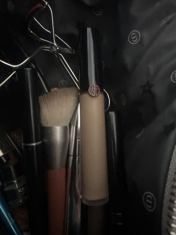 Customer photo for "Best concealer! Flawless coverage!"