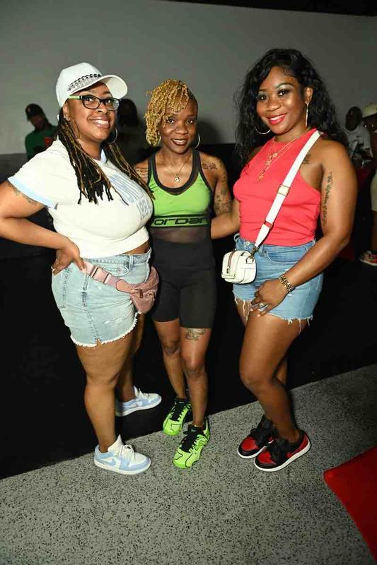 Review Thumbnail Image 0 243503371