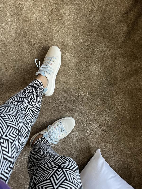 Review Thumbnail Image 1 223758025