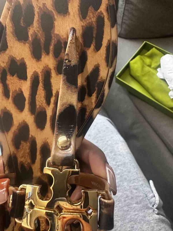 Customer photo for "unsatisfied"