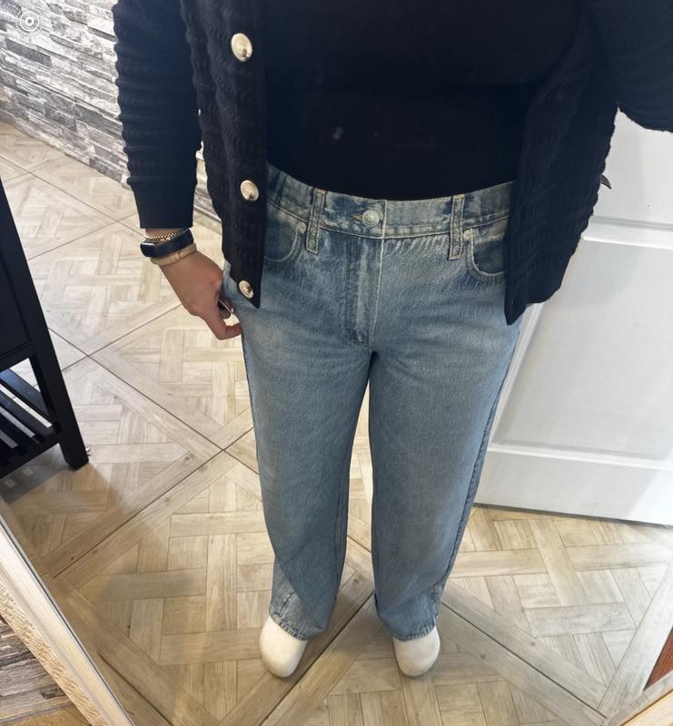 Customer photo for "Must purchase - comfortable and stylish"