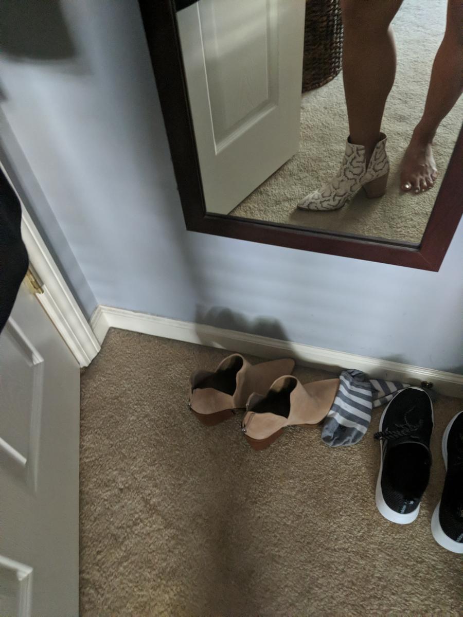 Customer photo for "Super cute and trendy"