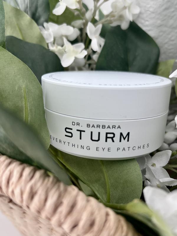 Customer photo for "Makes undereye skin smooth"