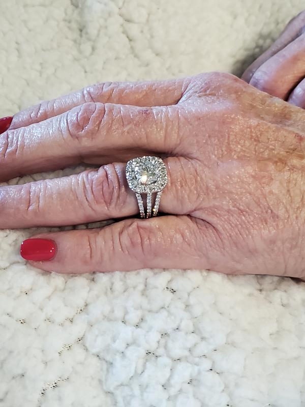 Review Thumbnail Image 0 241056212