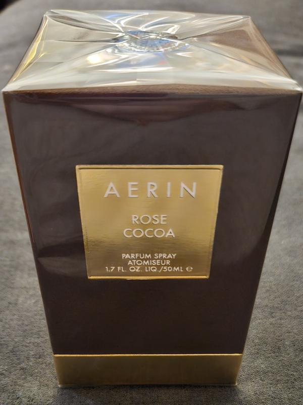 Customer photo for "A Warm, Cozy, and Unexpectedly Beautiful Scent"