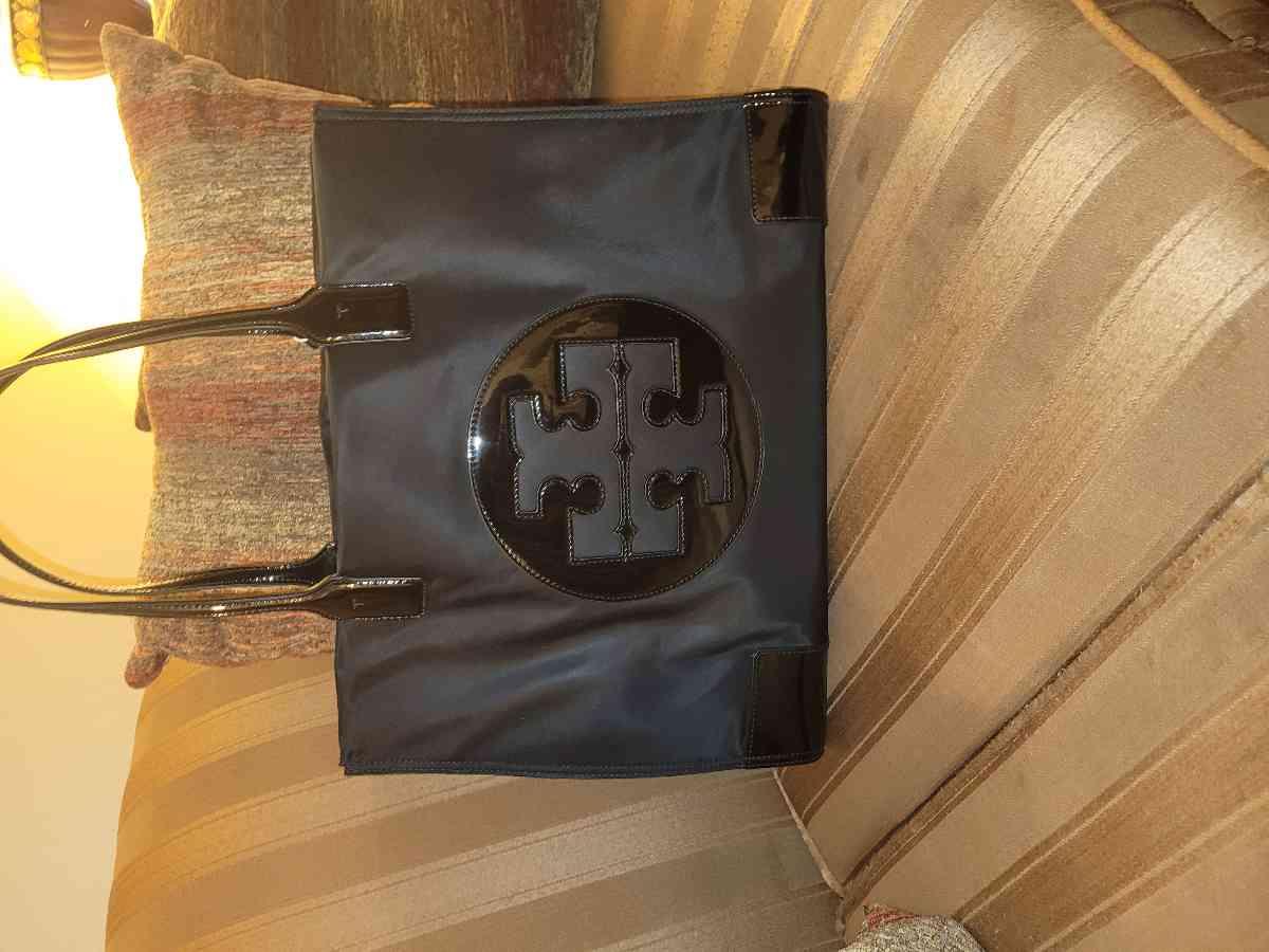 Review Thumbnail Image 0 204620041