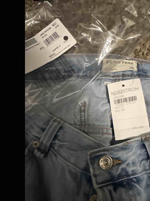 Customer photo for "sent me the worn,wrong color, wrong size"