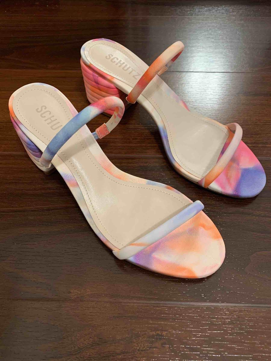 Customer photo for "super cute, colors look so good irl!"