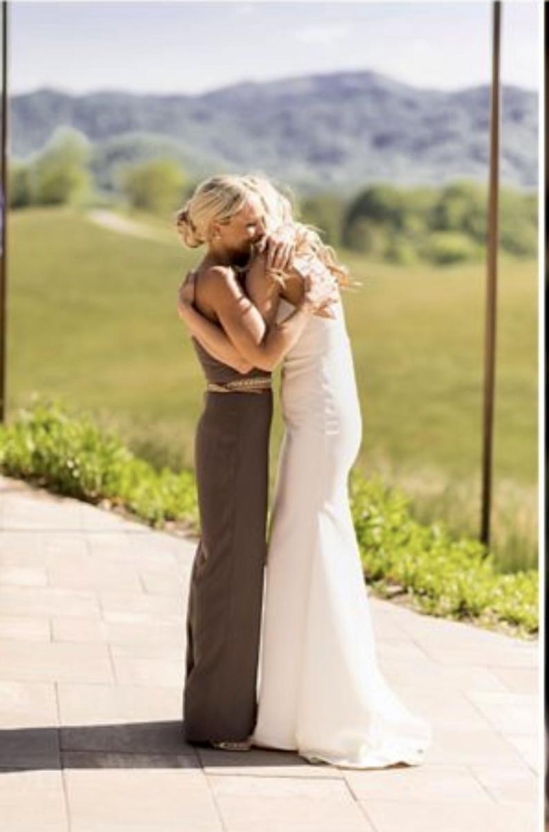 Review Thumbnail Image 0 208086374