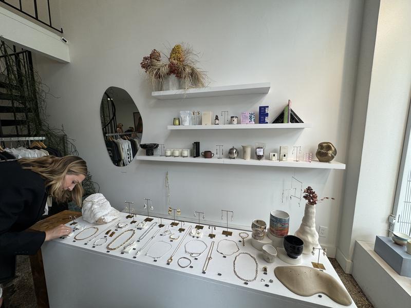 Review Thumbnail Image 0 244355023