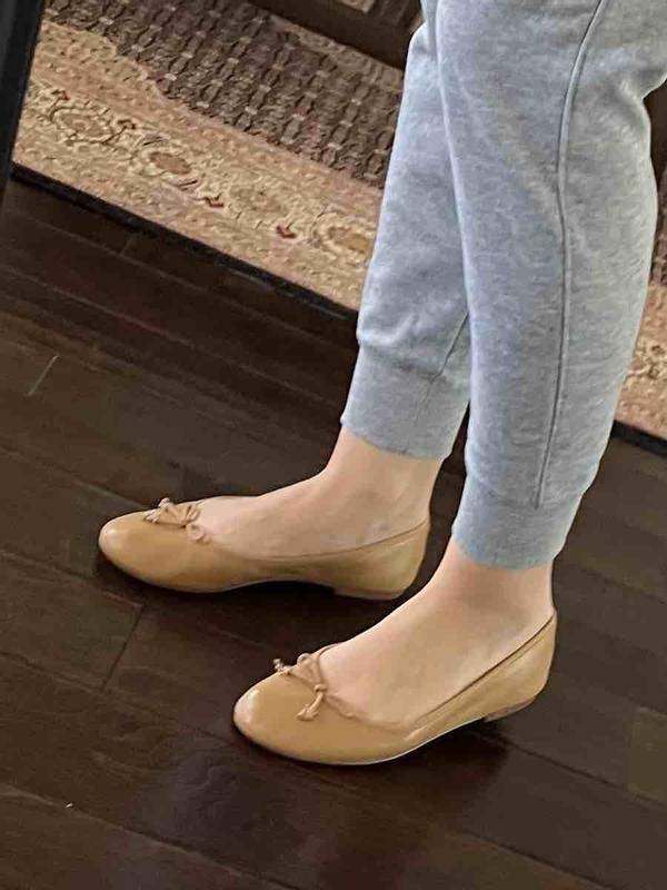 Customer photo for "beautiful shoes"