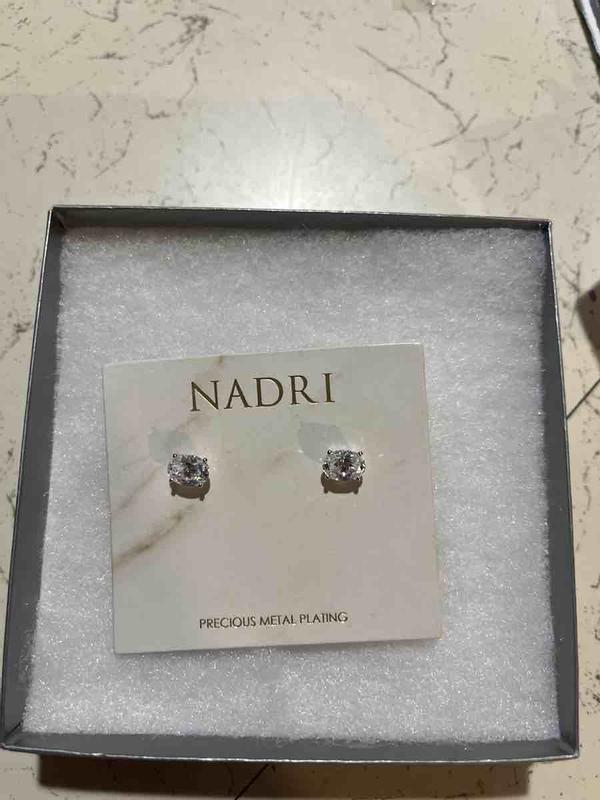 Customer photo for "beautiful diamond earrings"
