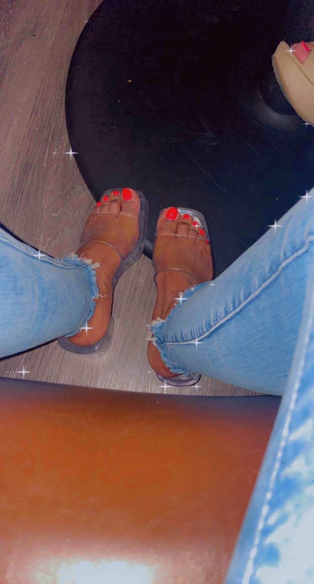 Review Thumbnail Image 0 208678559