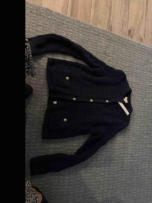 Review Thumbnail Image 0 246323487