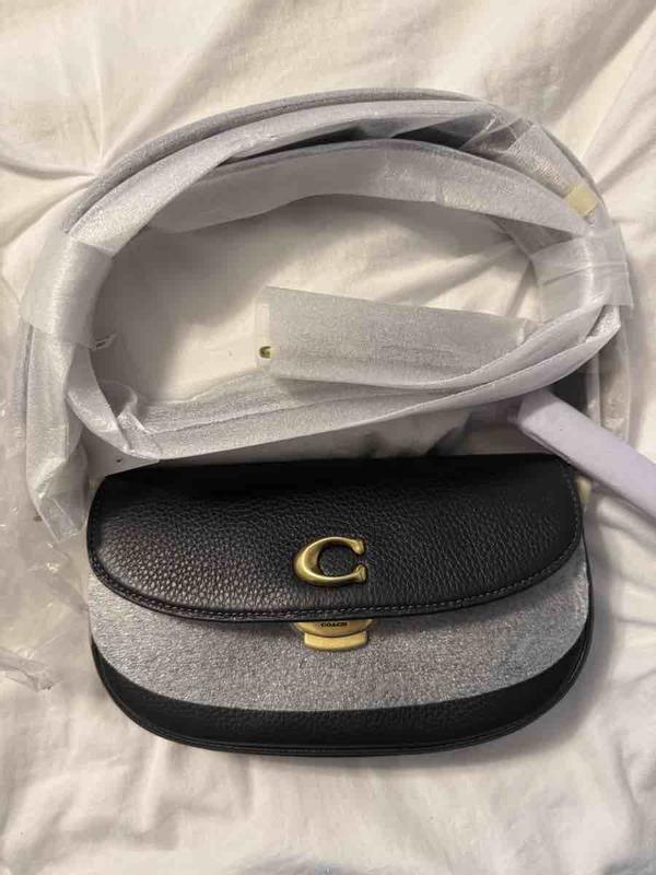 Customer photo for "Perfect size for me not to over stuff it"