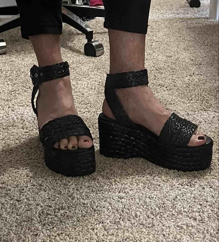 Review Thumbnail Image 0 219386801