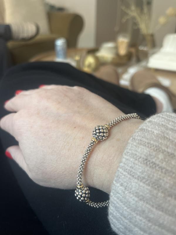 Customer photo for "Beautiful bracelet for an amazing price!"