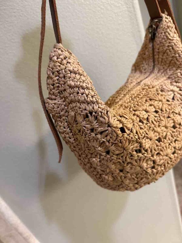 Customer photo for "Cute Bag With One Design Flaw"