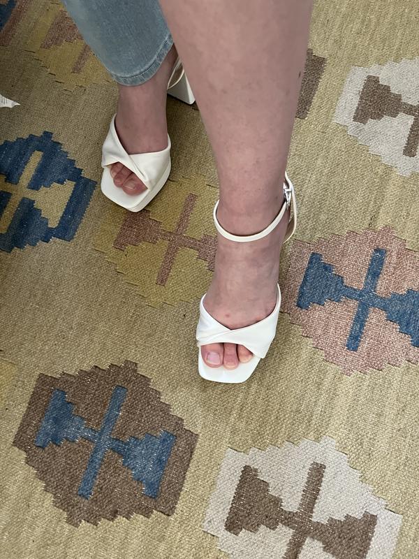 Review Thumbnail Image 3 249190847