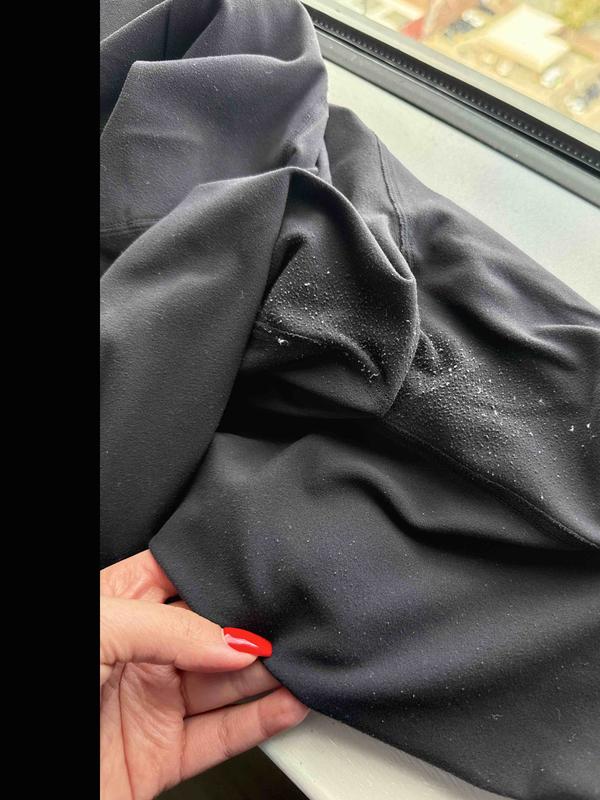 legging material is terrible