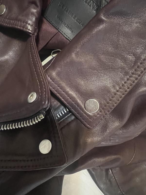 Review Thumbnail Image 0 245049338