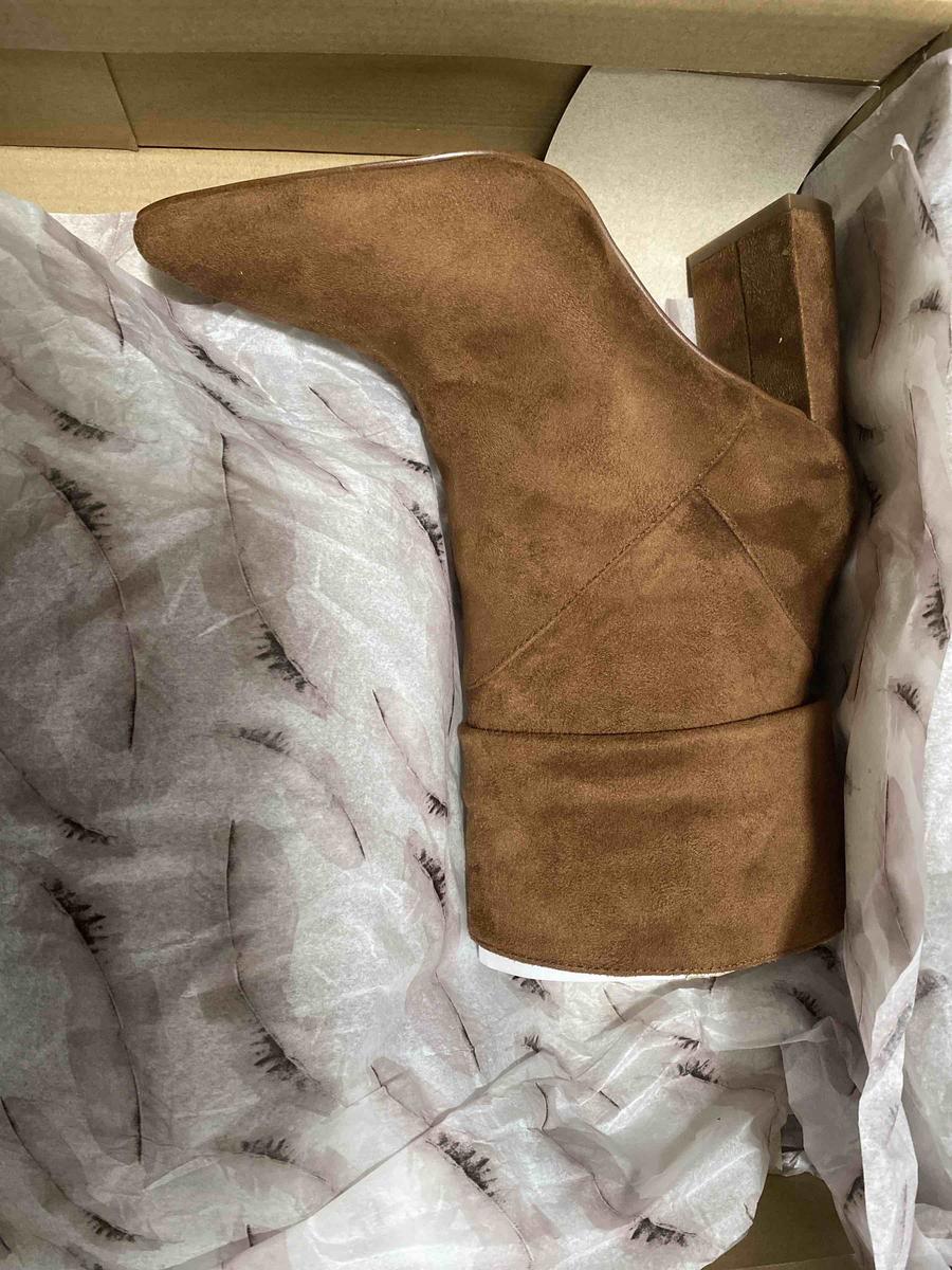 Review Thumbnail Image 0 209888501