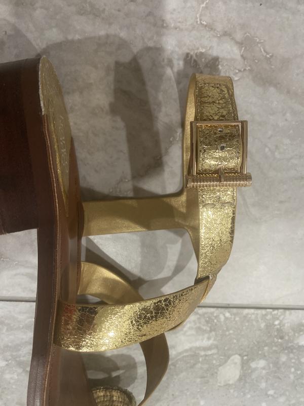 Review Thumbnail Image 2 226475141