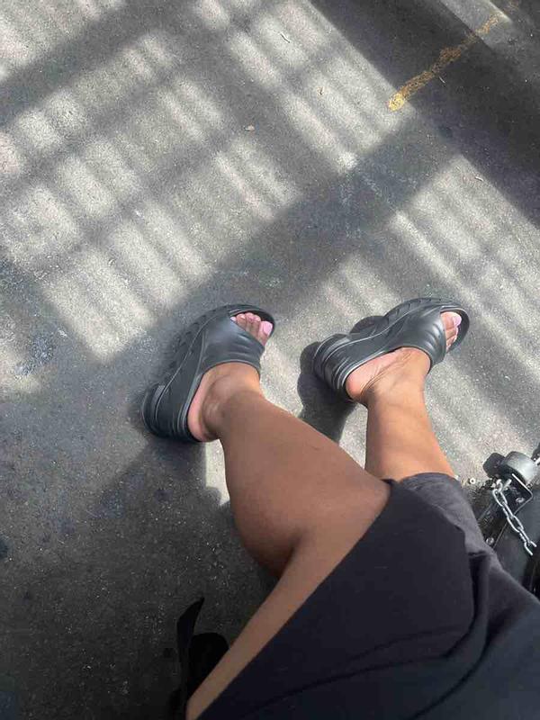 Review Thumbnail Image 0 218246406