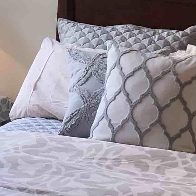 Customer photo for "GREAT in both blush and grey!"