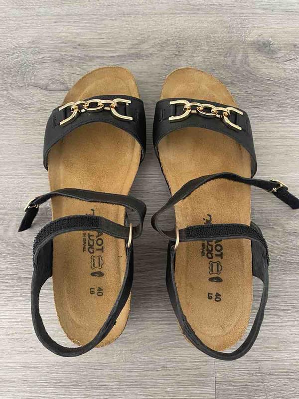 Review Thumbnail Image 2 235827715