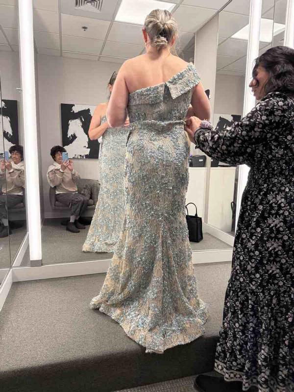 Review Thumbnail Image 0 247875849