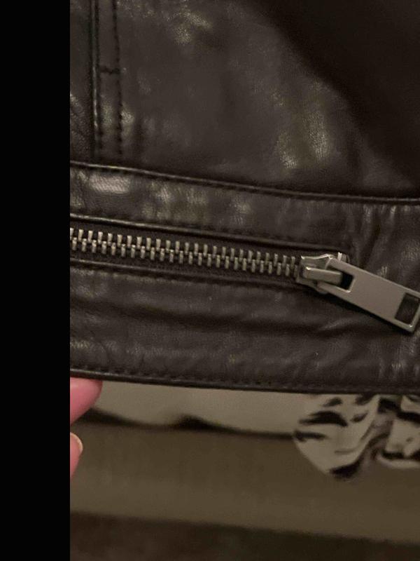 Customer photo for "nice leather jacket for sale price."