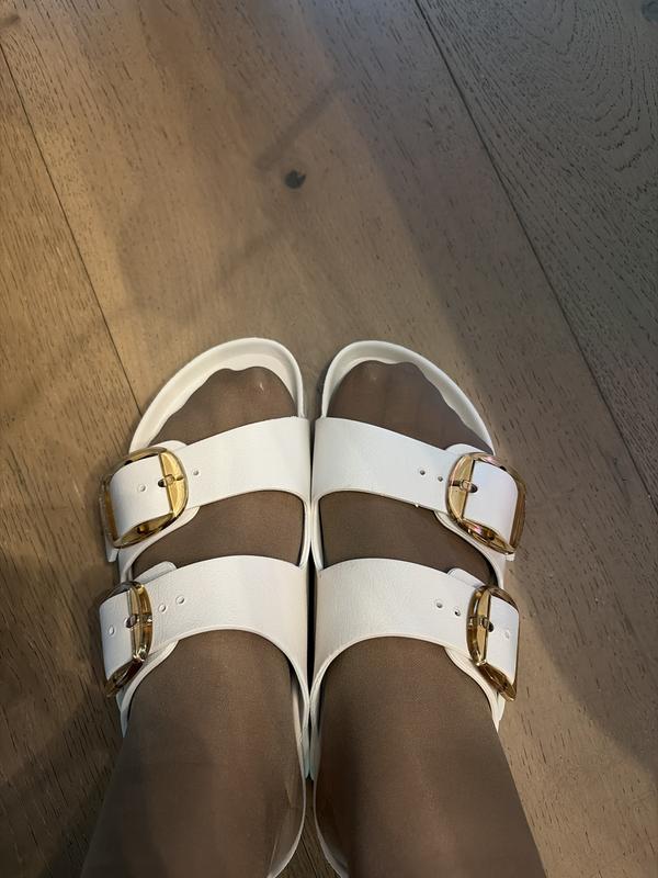 Customer photo for "Very comfortable and true to size"