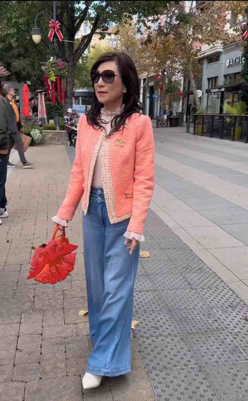 Review Thumbnail Image 0 238358687