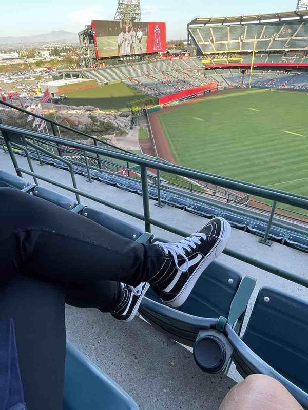 Review Thumbnail Image 0 219035324